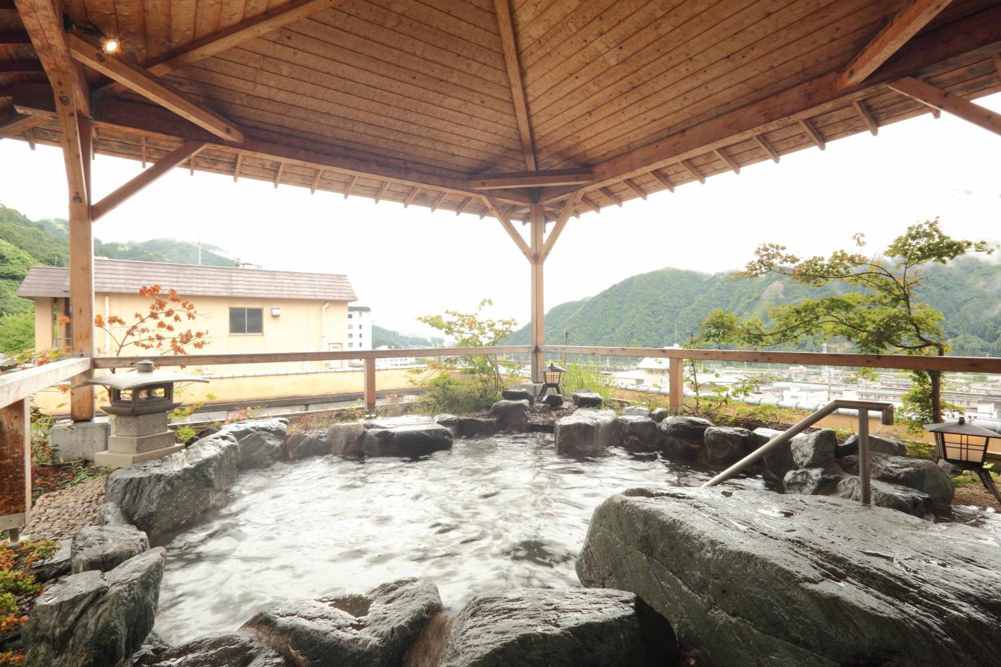 Futaba 4* Yuzawa (Niigata)