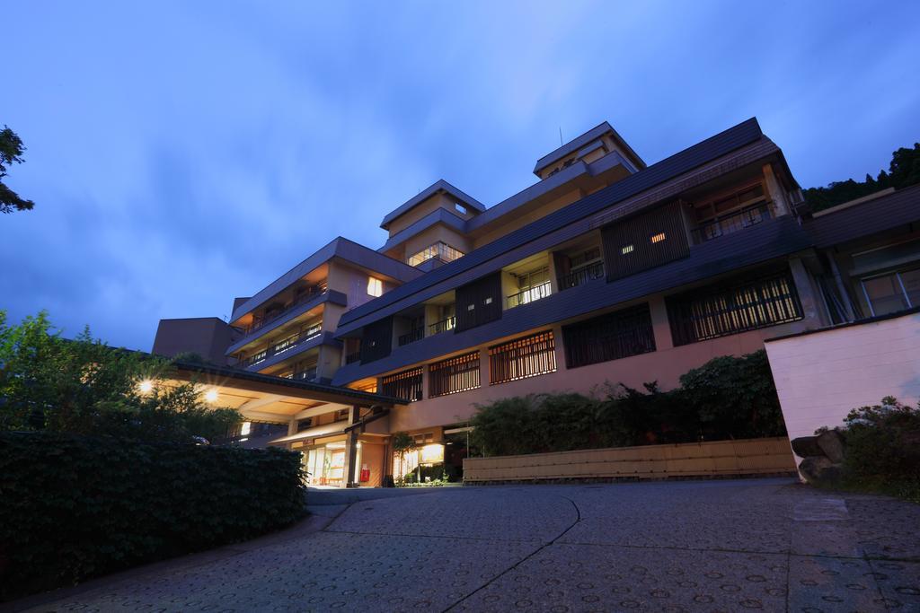 Futaba 4* Yuzawa (Niigata)